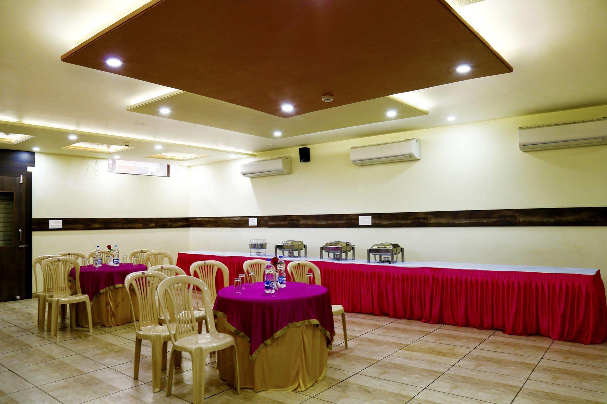 ג'איפור Fabhotel Padmavati Palace Mansarovar מראה חיצוני תמונה